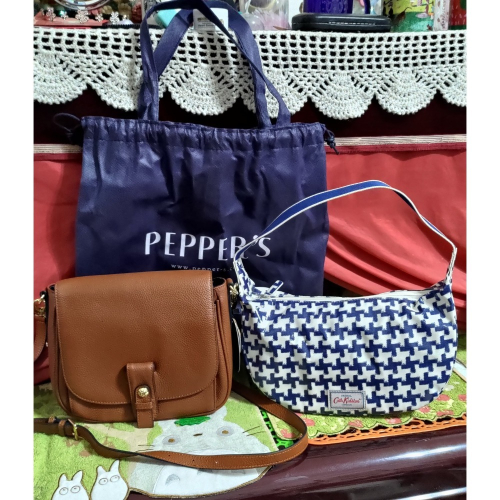 Cath Kidston 半月型 千鳥格 手提包 肩背包 PEPPER S 牛皮馬鞍包已售