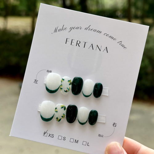 Fertana studio 手工穿戴甲 聖誕手繪款002