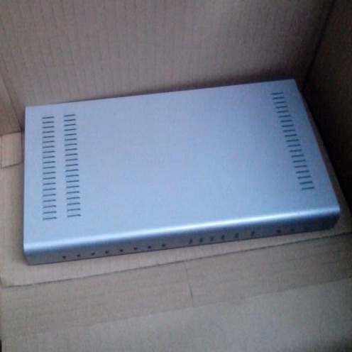 IP PBX 8 FXO外線VoIP ATA SIP Phone Gateway 4 Port