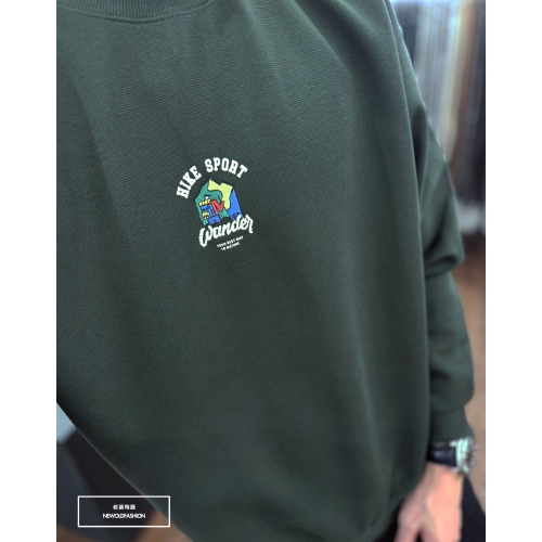 『新品上市』重磅Hike登山刺繡大學T-綠(NOF2410G5025)