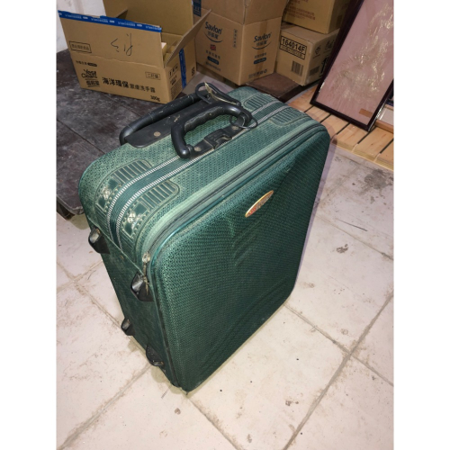 【大倉代領股東紀念品】綠布行李箱 旅行箱 移動順暢 行李箱 72*45*26cm