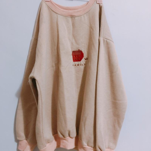 刺繡圖刷毛大學t 只穿一次 藕色