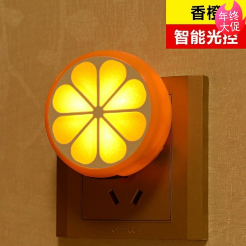 迷你夜間夜燈暖光壁燈插座節能餵奶式插電嬰兒牀頭小燈。小臥室