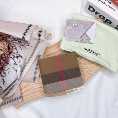 歐美代購 台灣現貨 Burberry 經典 格紋 8卡男短夾