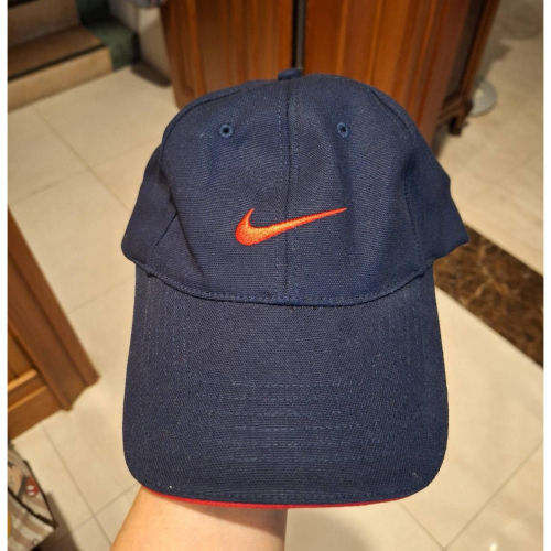 全新商品,NIKE深藍色滾紅邊棒球帽