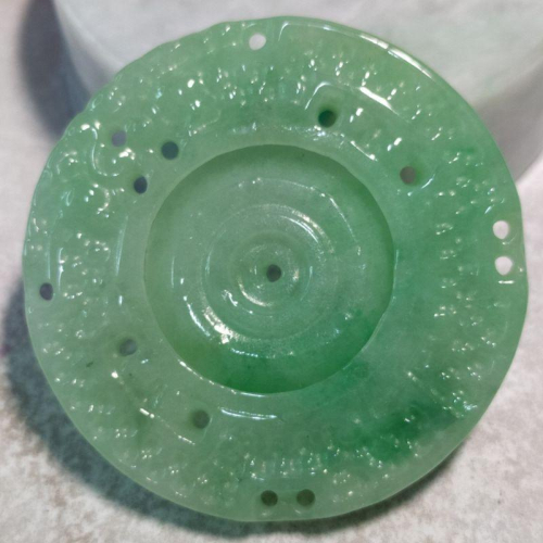 ?雙龍獻壽?天然緬甸玉A貨翡翠-果綠飄花 雙面精雕 雙龍懷古 平安釦 平安扣 中間可轉動【92jade遇見善緣】現貨特價