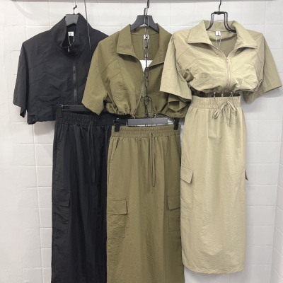 Jun.09 │ 縮腰工裝微開叉長裙套裝(3色)-2326 套裝 工裝風 長裙 短版上衣 縮腰上衣 開衩裙
