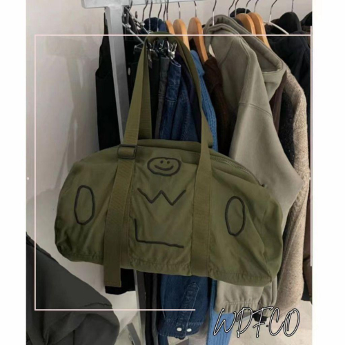 WDF.CO現貨｜2025韓國新款空氣旅行包│灰綠2色刺繡笑臉保齡球包│大容量│可單肩斜背包｜上課包｜通勤包｜外出包