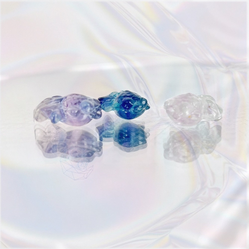 ₍мσσи_нασ ᙏ̤̫͚ ₎金魚彩虹 ? 1.9cm 手串 螢石 雕刻件(隨機出貨)