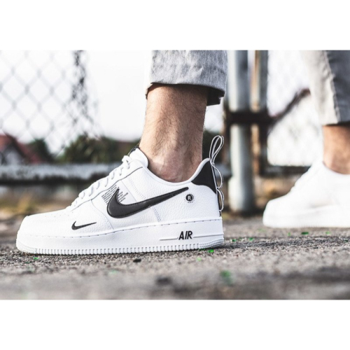 《Value》NIKE AIR FORCE 1 ＇07 LV8 UTILTY 全白 黑勾 休閒 AJ7747-100