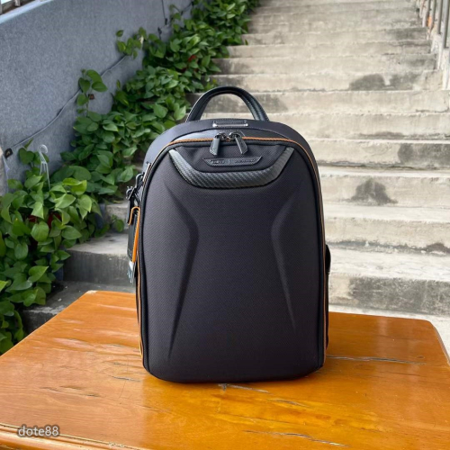 【Tumi】雙肩包背包流線型設計簡約派可商務可休閒簡約大氣耐磨電腦位防水拉鍊有USB接口簡便實用輕便實用出門必備簡約