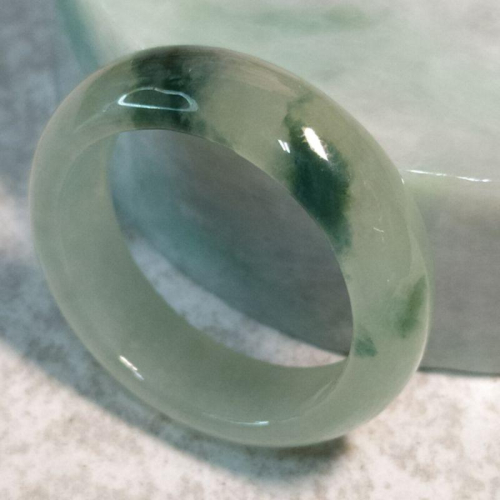 ?飄花圈戒?天然緬甸玉 A貨翡翠-19mm糯冰飄藍花 素面圈戒 現貨實拍優惠特價【92jade 遇見善緣】