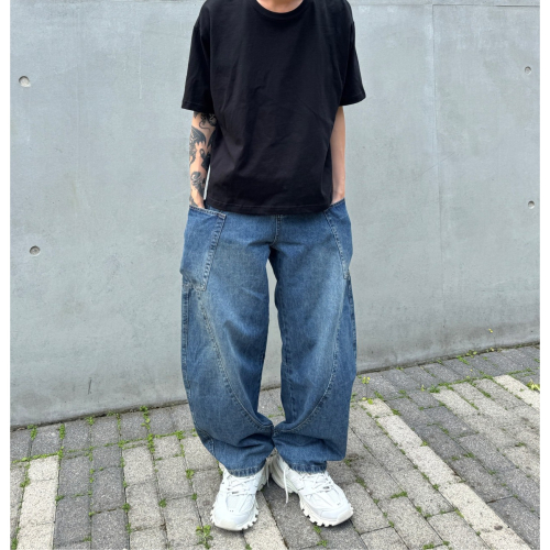 843口袋剪裁彎刀牛仔褲 牛仔長褲 男女皆可穿 oversize 男裝 工裝 女裝 褲子 錐形褲 繭型褲 彎刀褲