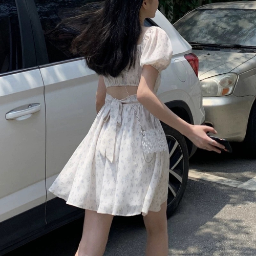 超斬男純欲碎花連衣裙 #背面綁帶的小心機