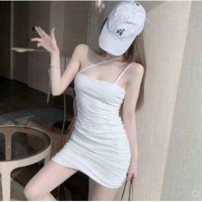 緊身吊帶連衣裙