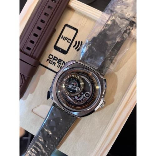 SevenFriday 七個星期五 Q2/02 麂皮錶帶 機械錶 優惠價 保證正品 ?