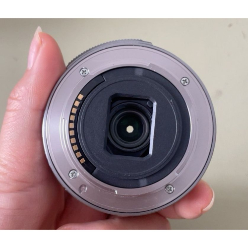 【激推超值組】Sony E 16-50mm f/3.5-5.6 OSS 變焦餅乾鏡（銀色）