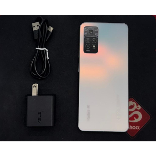 二手精品 紅米note11pro 億級畫素5G手機 6/128GB 白色 9.5成新 無盒裝有附正廠充電組 附贈保貼及殼