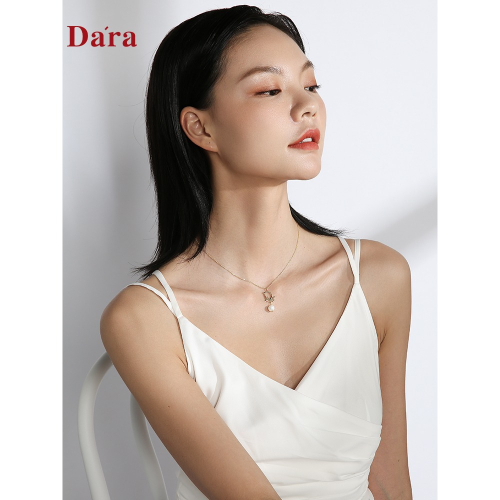 戴拉/dara仿珍珠字母項鏈女輕奢小眾設計年新款高級感鎖骨鏈
