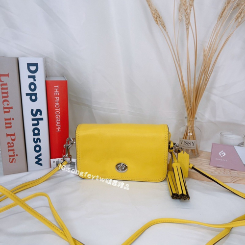 美國代購??台灣現貨 Coach 掀蓋郵差包 斜背包 手機包