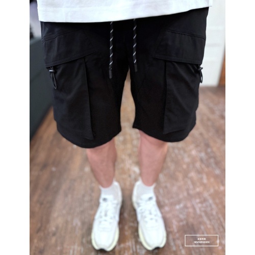 『新品上市』重磅大口袋工裝抽繩短褲(NOF2404Z88004)-黑