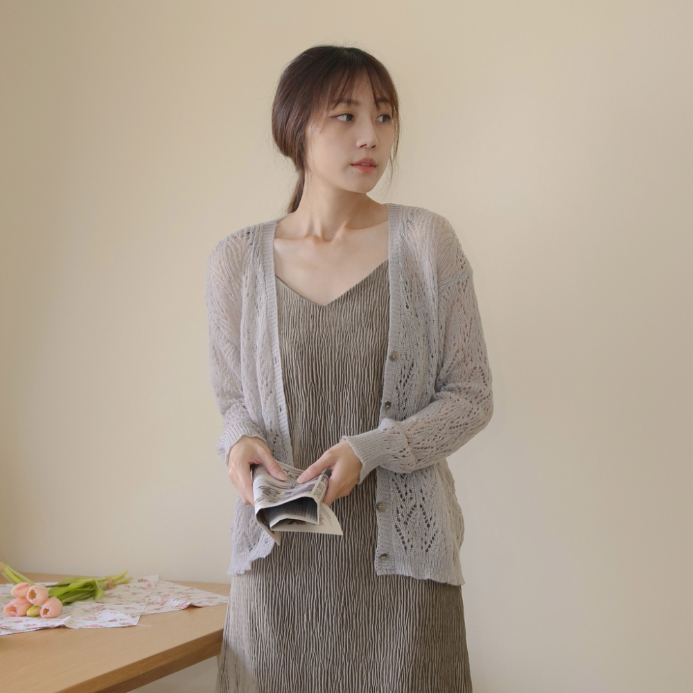 【Our Studio】小渡假清新薄款針織上衣 白色 灰咖色 嬰兒藍色(現貨)