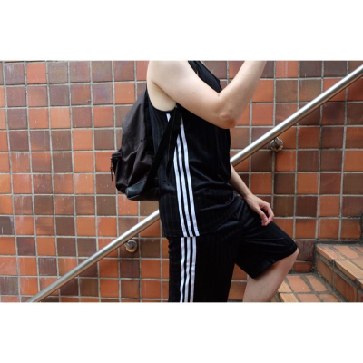 Adidas original adicolor 復古條紋黑色短褲 s現貨