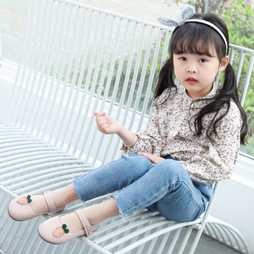 女童皮鞋2021新款小女孩洋氣公主鞋春秋瓢鞋兒童軟底寶寶豆豆單鞋
