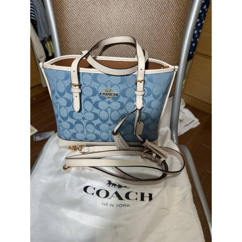 Coach 精品包包 流蘇吊飾拖特包 水洗藍 香布雷老花帆布 CA142 MOLLIE TOTE 25 折扣款 全新正品