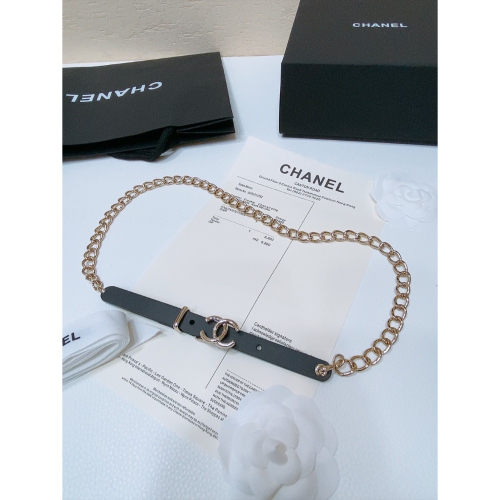 Chanel 24c 小牛皮.鏈條與金色金屬. 經典CC搭扣 金屬底部刻有logo標誌. 奢華典雅 小仙女必備