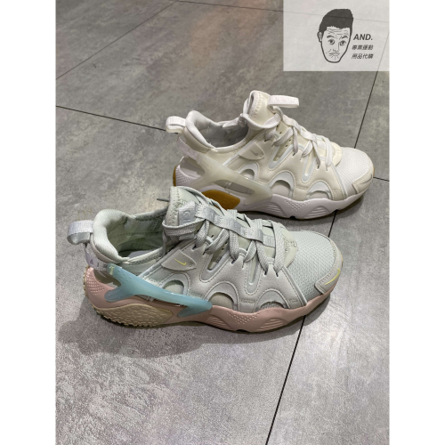 【AND.】NIKE AIR HUARACHE CRAFT 休閒 運動 復古 女款 白/灰藍 DQ8031101/002