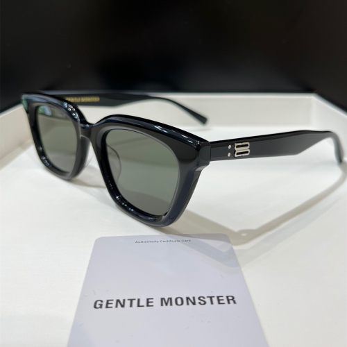 GENTLE MONSTER墨鏡 GM墨鏡 新品HUE太陽鏡 黑色方框墨鏡 防紫外線太陽眼鏡 大框素顏眼鏡 女生墨鏡 男