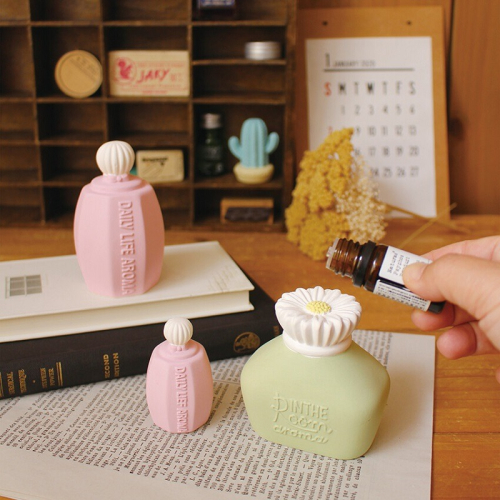 日本品牌DECOLE 小花瓶造型 芳香石 無電擴香瓶 香氛石 陶瓷