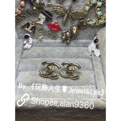 CHANEL 香奈兒 超美 金色 基本款 百搭 書包扣 素面 二手 造型 耳環