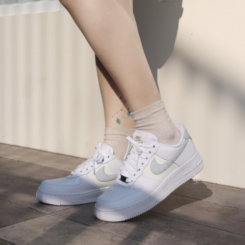 《Value》Nike Air Force 1 ＇07 晨曦 灰白 小勾 銀色 白灰 運動鞋 百搭 DV2237-100