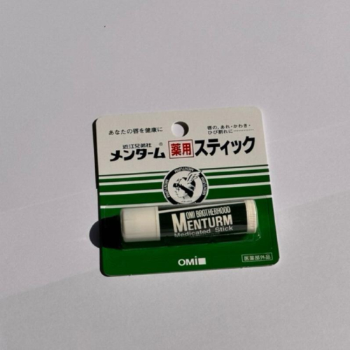 【FHICS】現貨 熱銷 日本近江兄弟 保濕護脣膏-薄荷 4g 乾燥必備 超保濕 冬天必備 滋潤雙唇