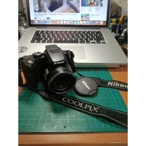 Nikon b700