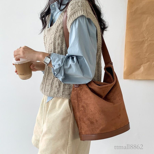 BAGG? 毛絨包包高級感ins風休閑慵懶大容量肩背包女麂皮絨水桶包女 時尚包 錢包 手拿包 母親節禮物