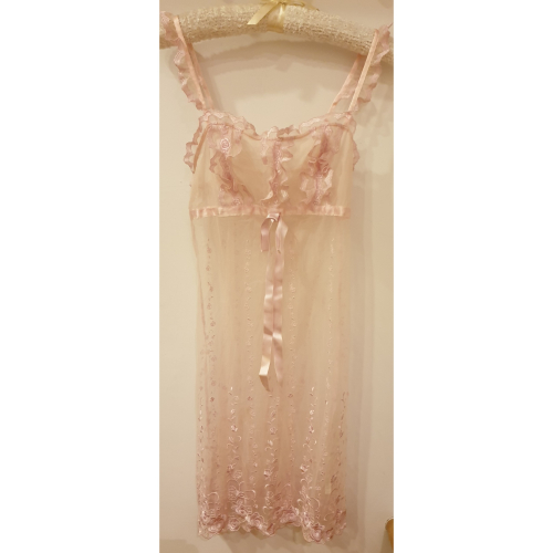 全新品 奥黛莉 Audrey 粉紅色 蕾絲 公主甜美 性感睡衣 睡裙 size: M 胸圍: 79~87公分 實體很漂亮