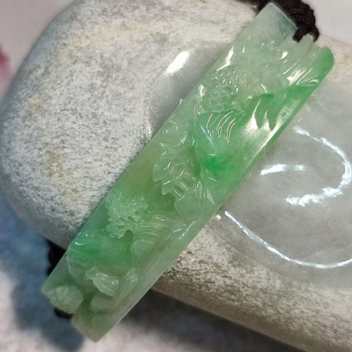 ?️山河在手?️天然緬甸玉A貨翡翠-冰綠花 精雕 山水 手牌 現貨實拍優惠特價【92jade 遇見善緣】山水手排