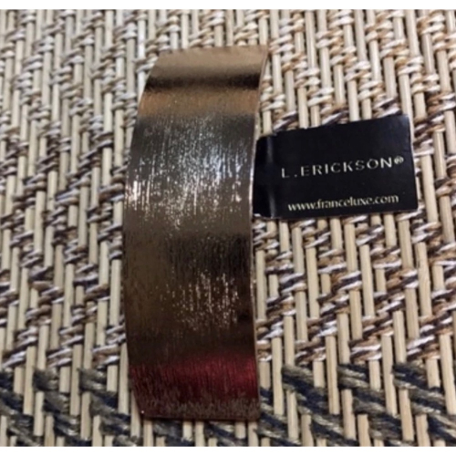 正版 L. Erickson 金色彎型質感金屬橫紋髮夾 寬1寸 長3.5寸
