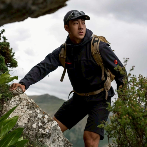 25週年紀念款mammut 紅標系列#早春戶外 防風防水 連帽軟殼外套男女同款