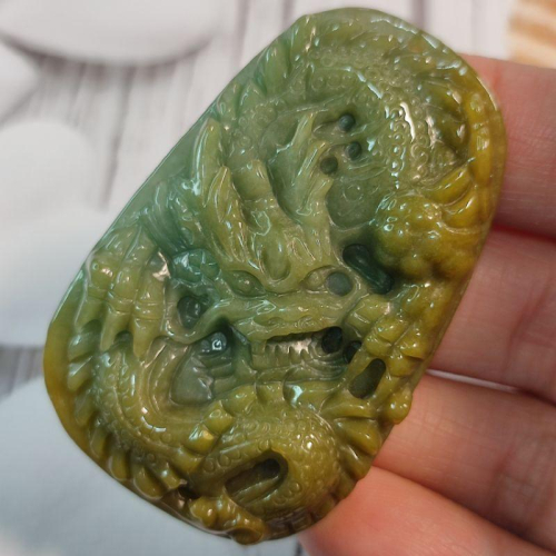 ?龍行天下?天然玉 A貨翡翠-茶黃 精雕 龍牌 現貨實拍優惠特價【92jade 遇見善緣】