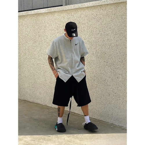 Nike × Fear of God × NBA FOG 三方聯名下擺NBA立體膠章短袖拉鍊全開式開衫外套