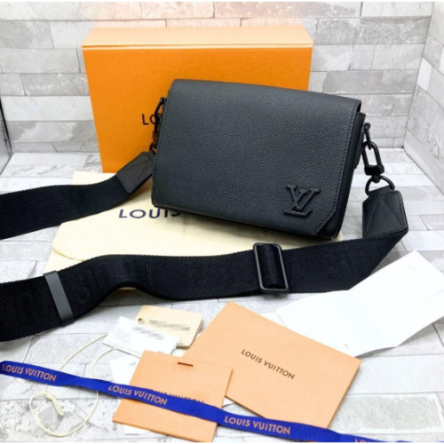 二手Louis Vuitton LV Aerogram Takeoff Messenger PM 肩背包